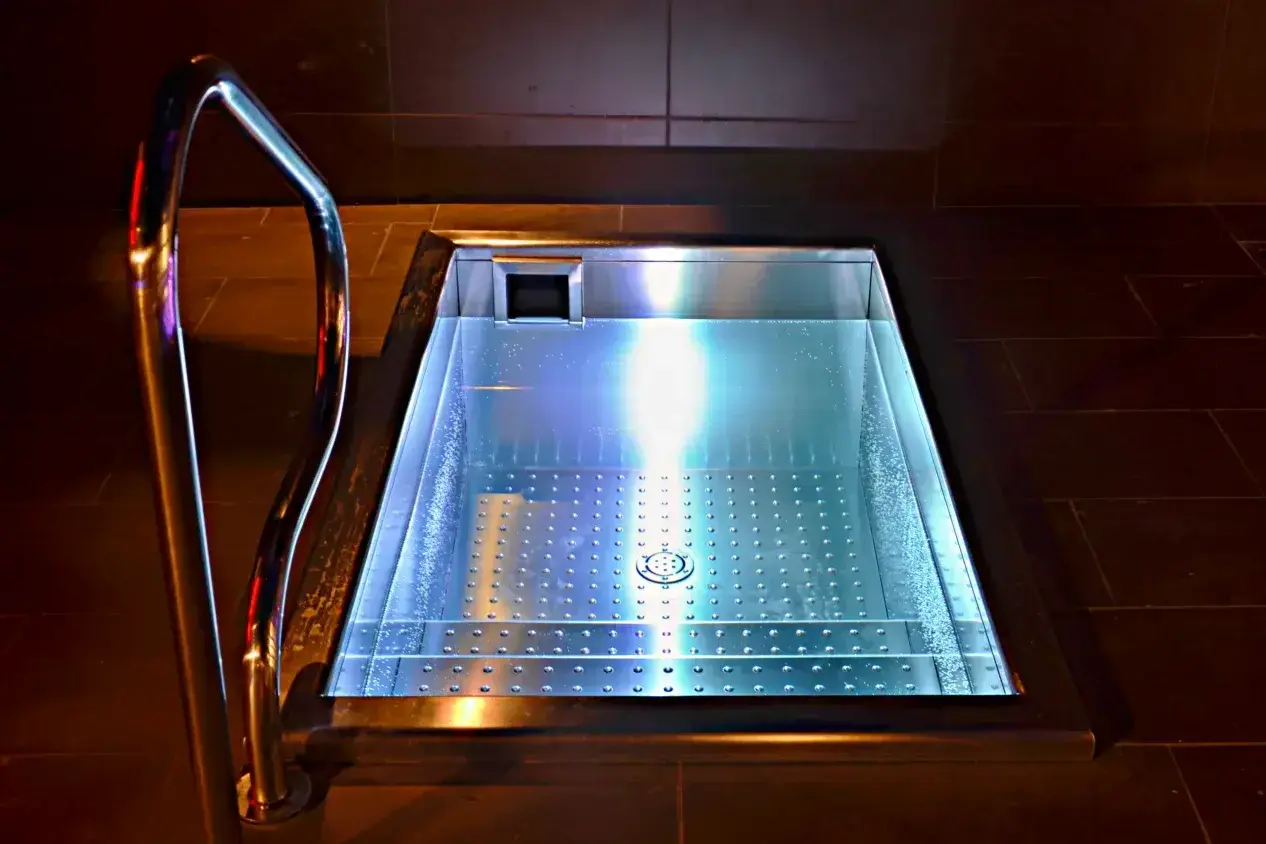 INBECA-Piscina-contraste-termico-Nuku-Spa-2