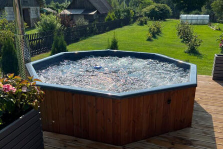 Stockholm Large 10 Person Hot Tub – Image 2