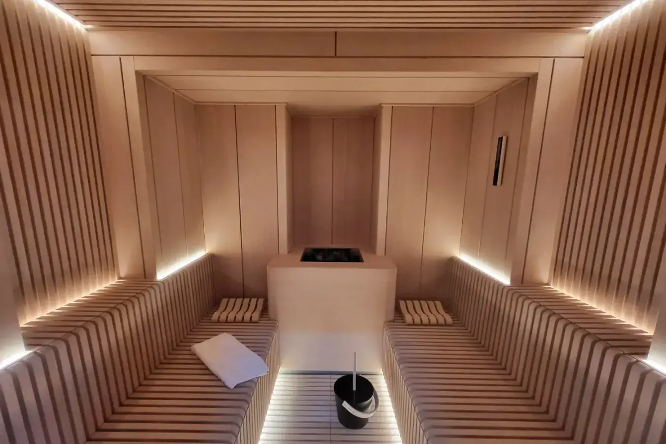 Sauna-BERLIN-PARIS