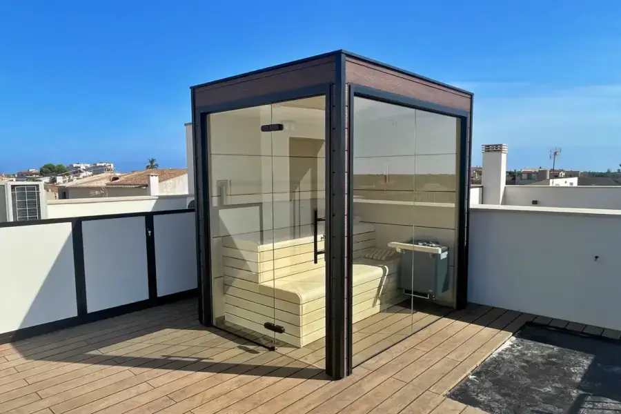 Sauna-exterior-Paris-frontal-lateral-cristalado