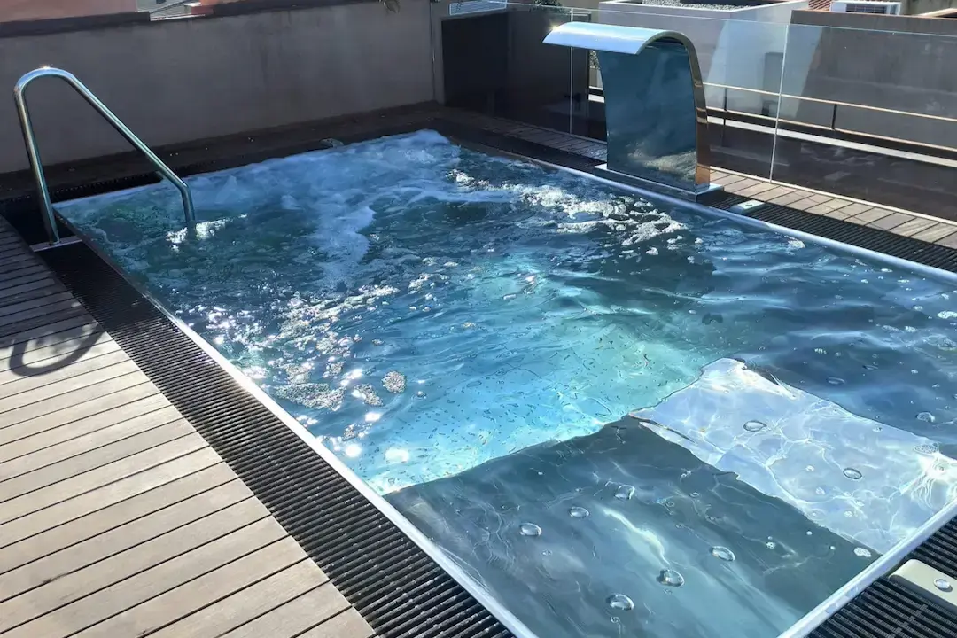 Spa-inox-con-rebosadero