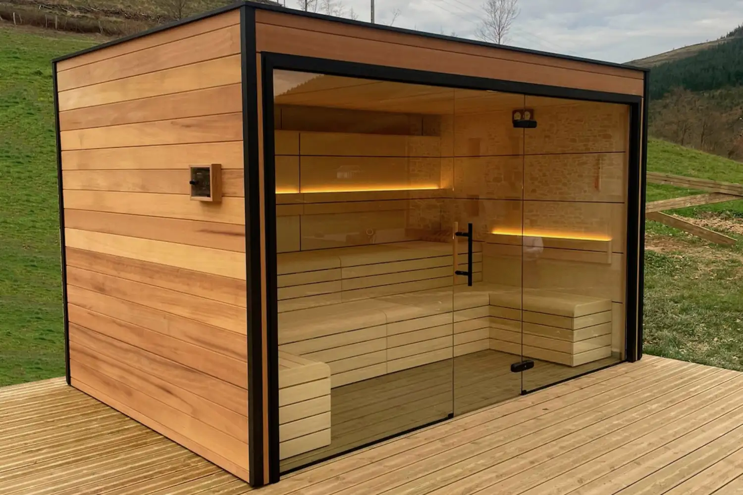 sauna-exterior-iroko