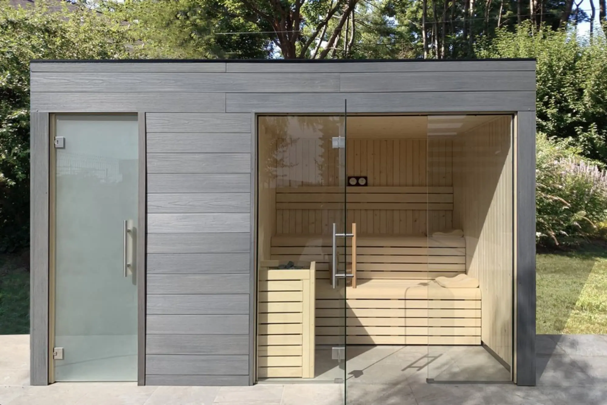 sauna-exterior-revestimiento-sintetico-1