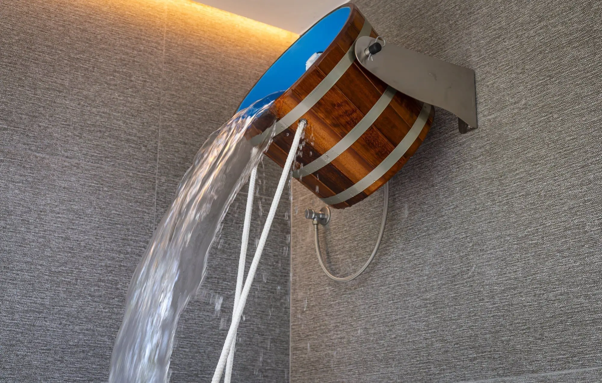 ducha-cubo-madera